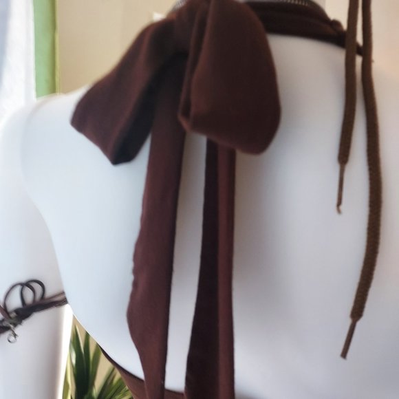 Beautiful Chestnut Brown Halter Top with Medallion: Rayon: Size M - Picture 10 of 10